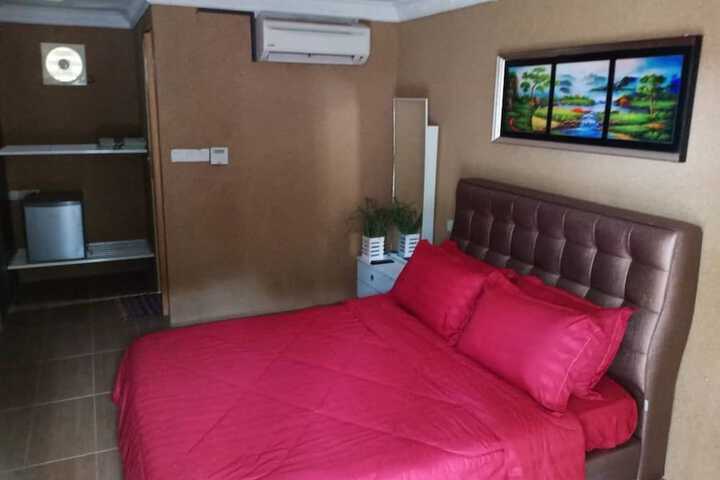 Room 10 of 41