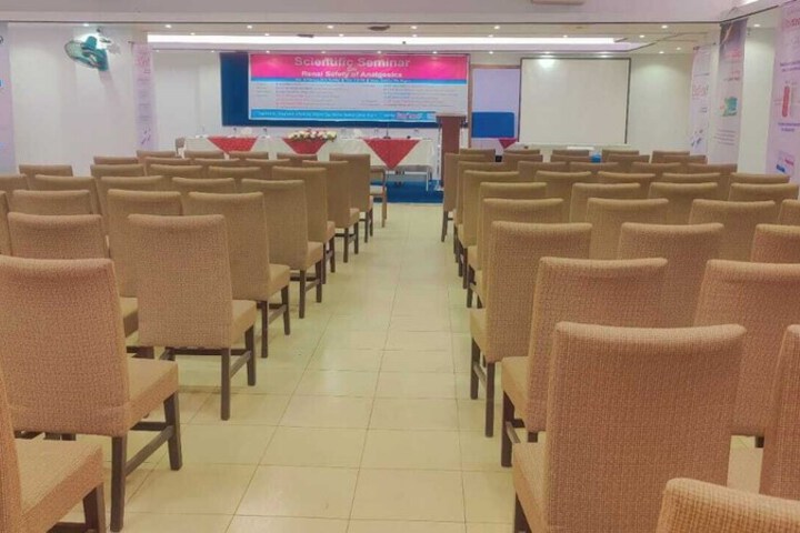 Business Center 70 of 75