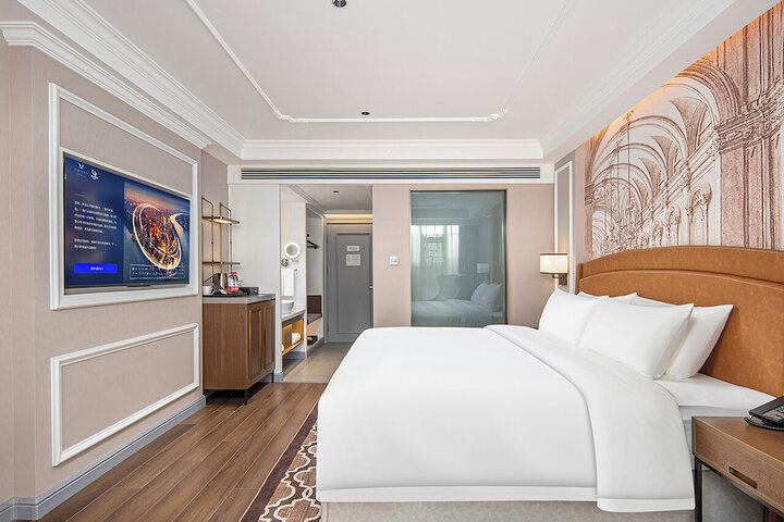 Room 12 of 31