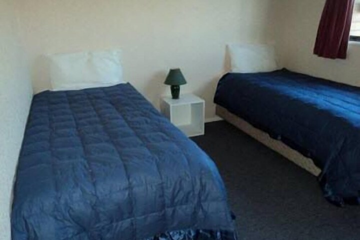 Room 9 of 32