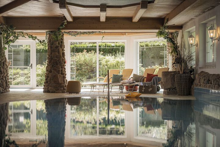 Pool 31 of 102