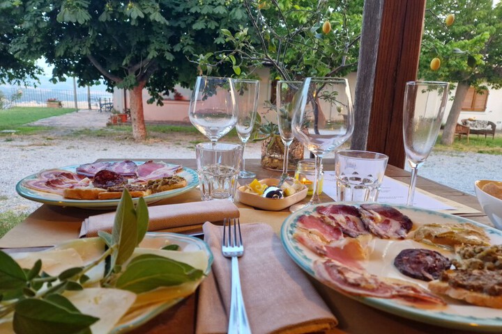 Dining 39 of 65
