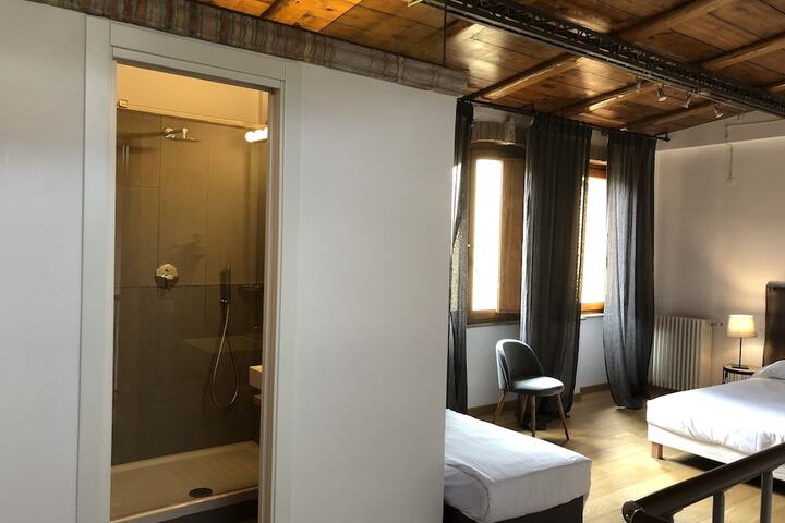 Room 54 of 84