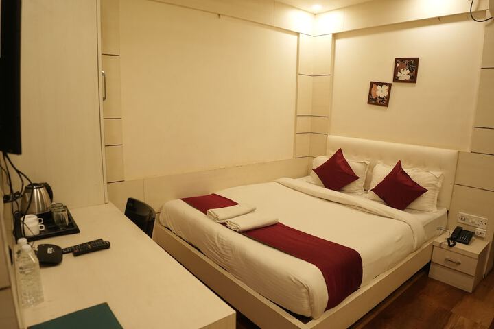 Room 16 of 53