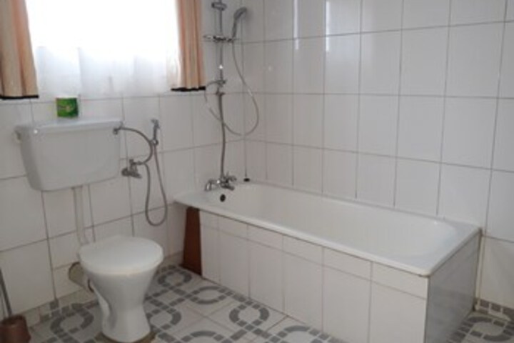Room 2 of 22