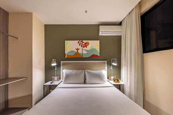Room 17 of 43