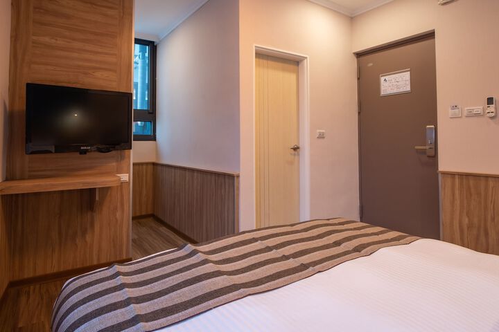 Room 58 of 91