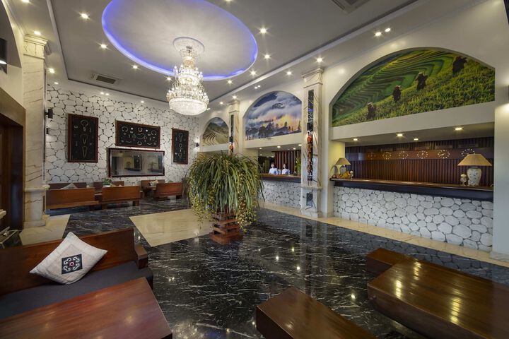 Hotel Interior 6 of 122