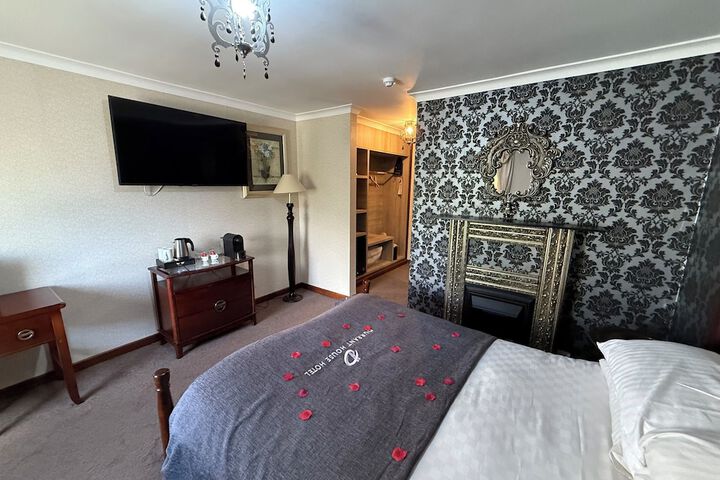 Room 53 of 175