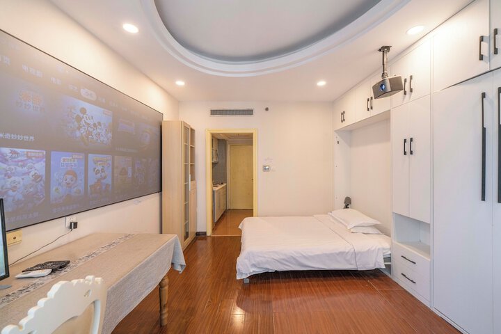 Room 56 of 94