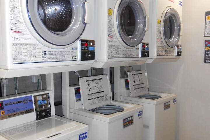 Laundry 25 of 61