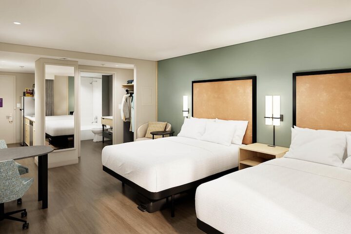 Room 3 of 8
