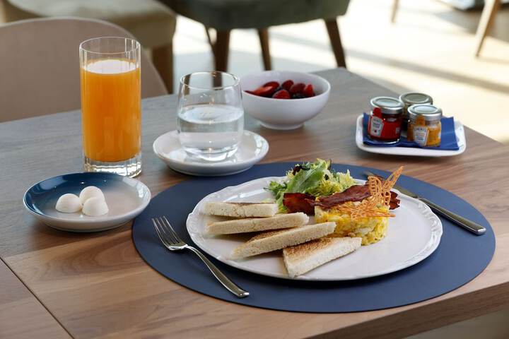 Breakfast/Coffee Service 67 of 82