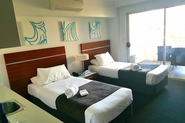 Room 13 of 35