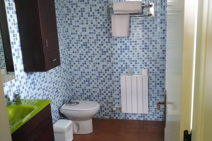 Room 9 of 13