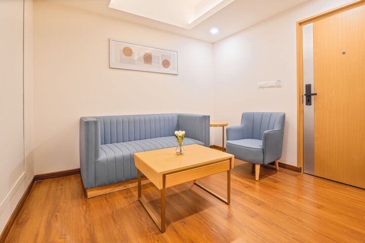 Room 20 of 38