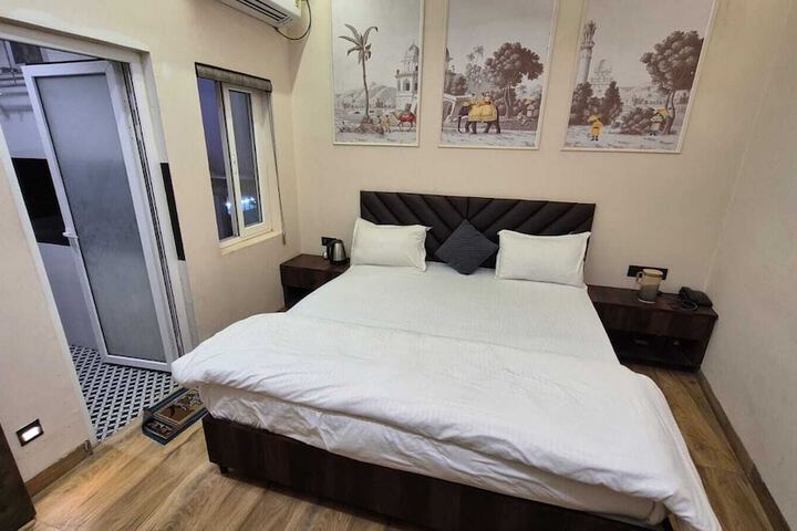 Room 10 of 10