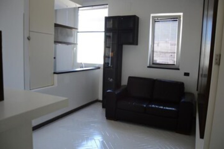 Room 4 of 14