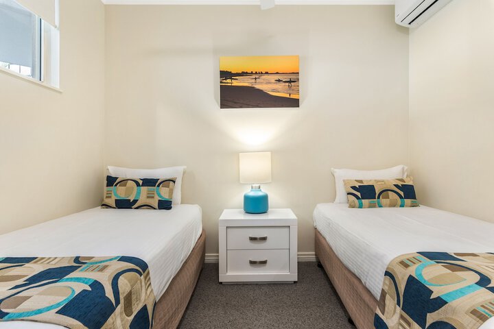 Room 11 of 64