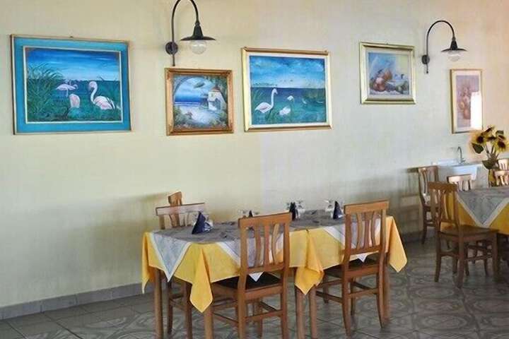 Dining 3 of 10