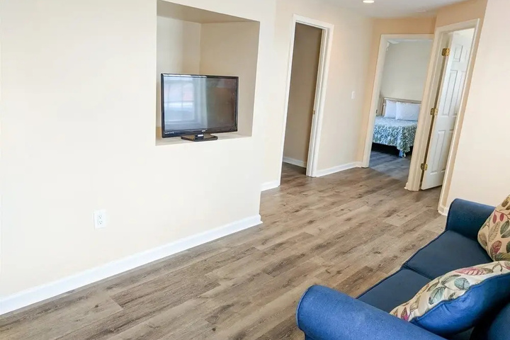 Room 3 of 17
