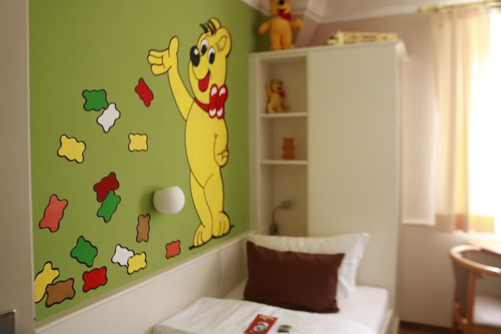 Room 10 of 92