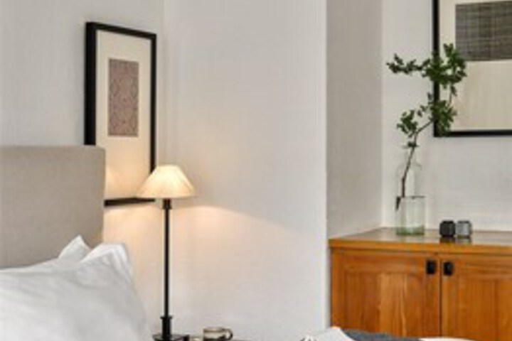 Room 63 of 111