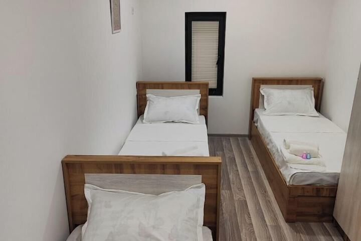 Room 5 of 23