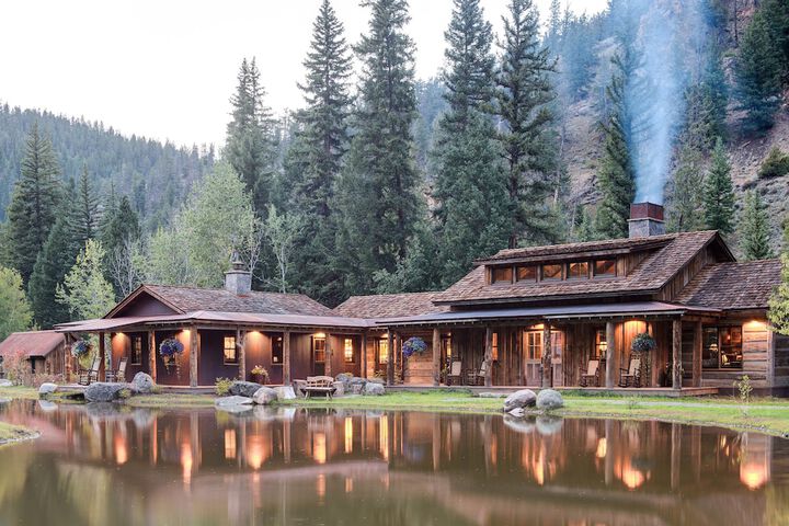 Hotel 3 of 105