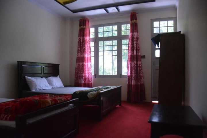 Room 5 of 34