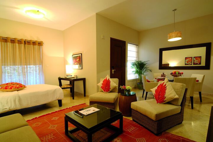 Room 14 of 211