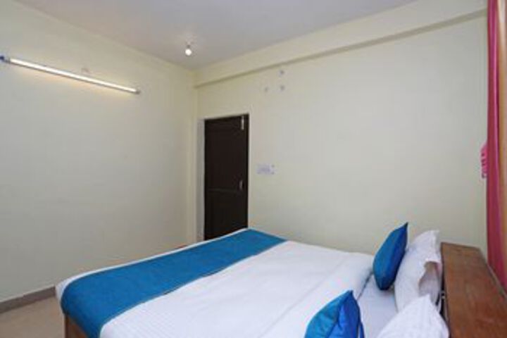 Room 11 of 20