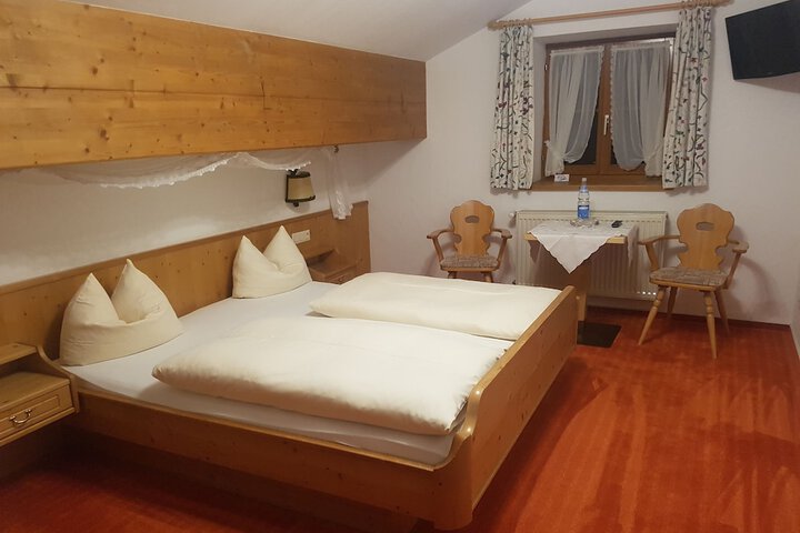 Room 8 of 29