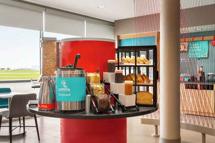 Breakfast/Coffee Service 57 of 74