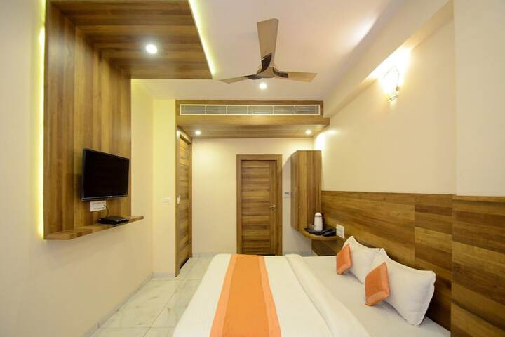 Room 16 of 39