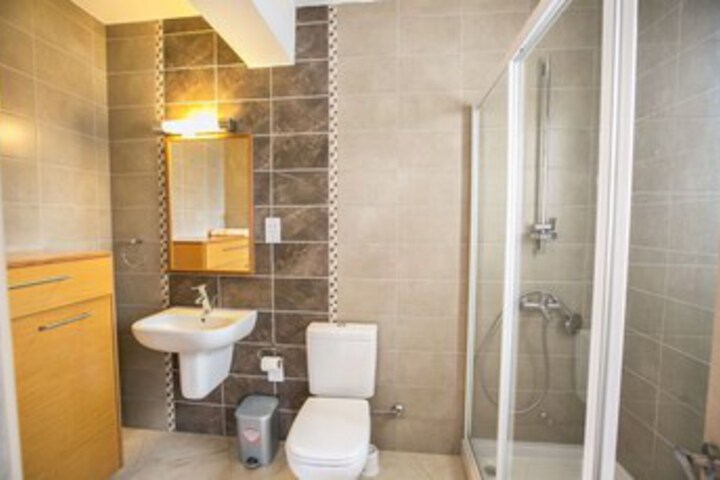 Room 6 of 26