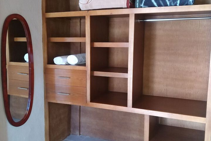 Room 13 of 48