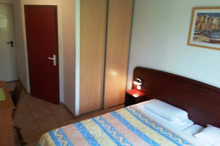 Room 2 of 18