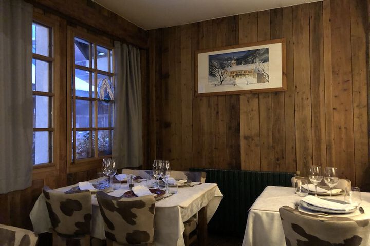 Dining 40 of 71