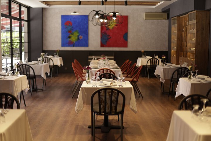 Dining 92 of 164
