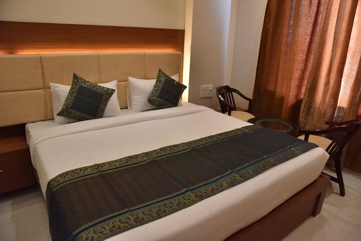 Room 8 of 31