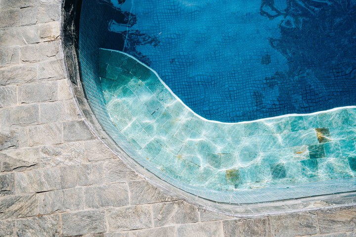 Pool 126 of 158