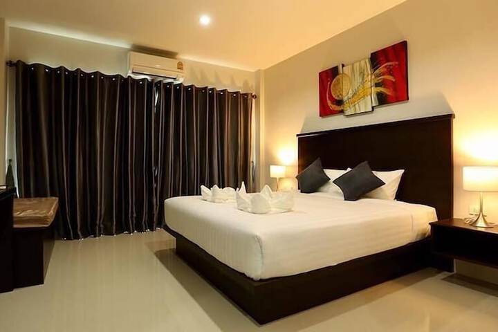 Room 6 of 31