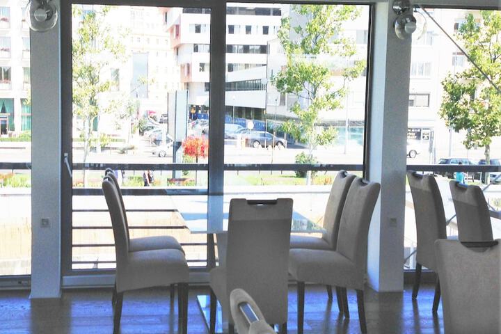 Lounge 126 of 167