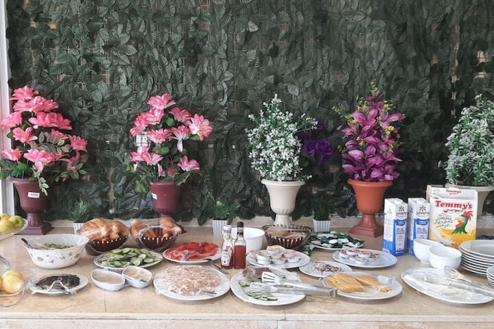Dining 157 of 196