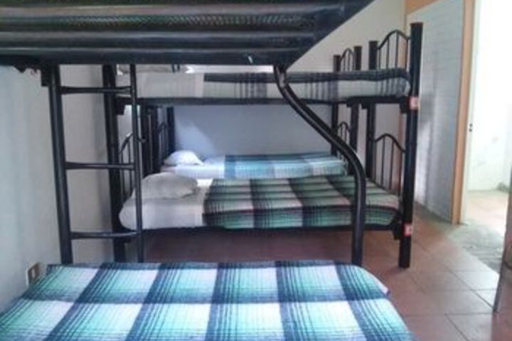 Room 6 of 14