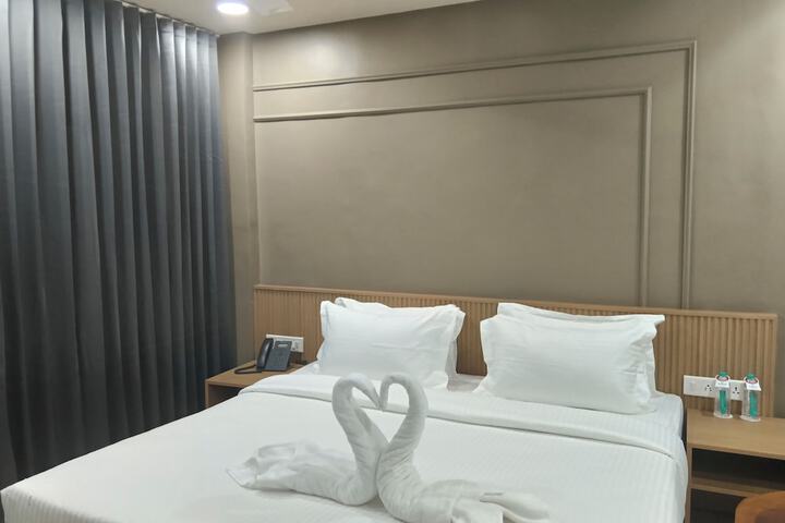 Room 3 of 45