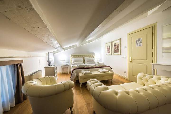 Room 19 of 151