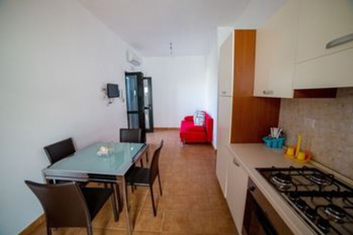 Room 8 of 11
