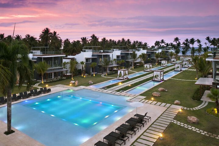 Pools & Facilities